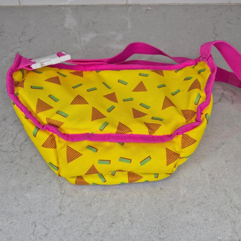 Igloo Fanny Pack Voodoo Ranger 1985 IPA Insulated OS Yellow Unisex